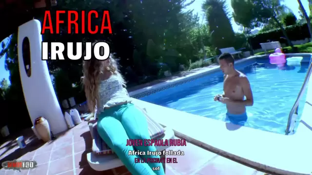 Joven española rubia Africa Irujo ...