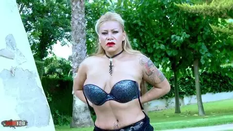 Alexa Blun desnudandose   photo 06