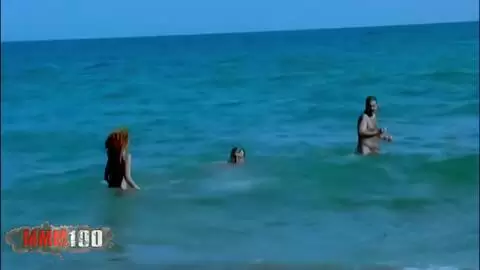 Madura española pelirroja Ann Lorca follada en la playa photo 16