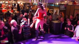 Show de jessica blue a besanco