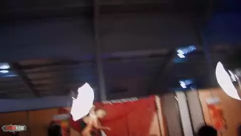 Krystal Wallas & Max Cortes en el salón erótico de Besancon photo 16