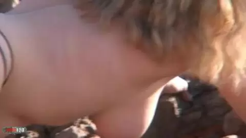 Calia B posando  en la playa  photo 10