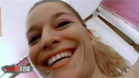 La rubia Carla Bandera y Terry Kemaco follando en la cama.
 photo 01