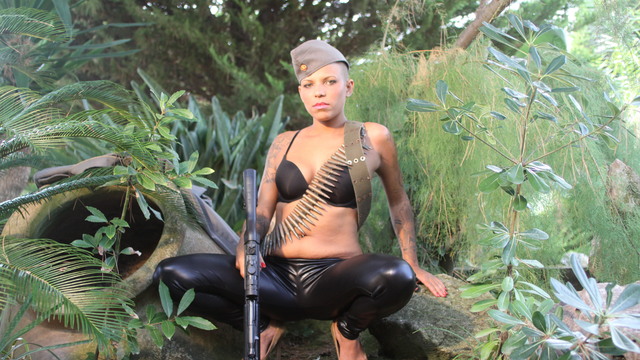 Dee Jones Foto Sexy Gratis #011