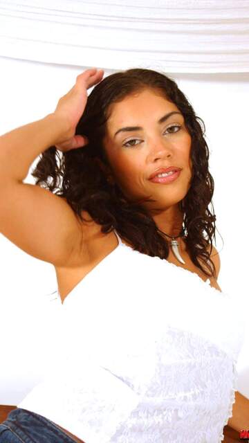 Emilce Foto Sexy Gratis #055