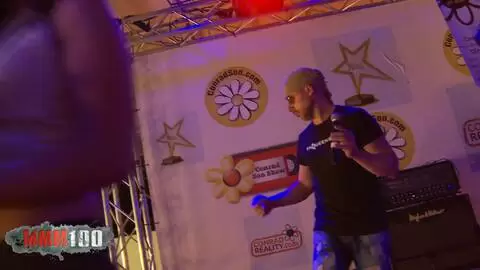 La cámara sube al escenario con la PornoBand en el festival erótico de Alicante 2016 photo 06