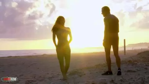 La sublime española Lucia Nieto folla en una playa pública photo 16