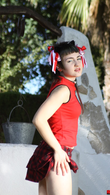 Lunae Yin videos & photos