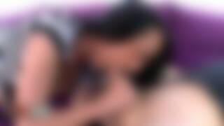 Mya lorenn haciendo una mamada