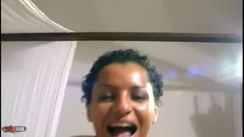 Nina Lisa desnudandose   photo 10