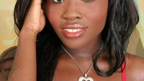 Oso Lovely posando   photo 6