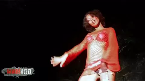 Sesión de fotos nocturna con la hermosa negra francésa Priska Farell photo 03