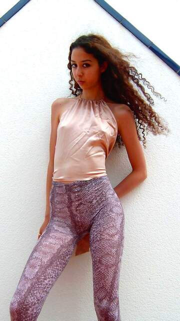 Safia Foto Sexy Gratis #031