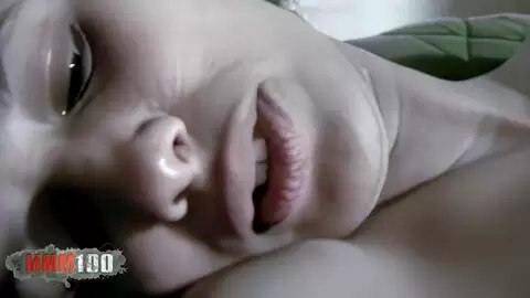 Sandra haciendo un strip  photo 11