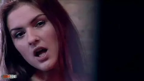 Trío anal salvaje en la cárcel con la estrella porno caliente Candy Cat photo 01