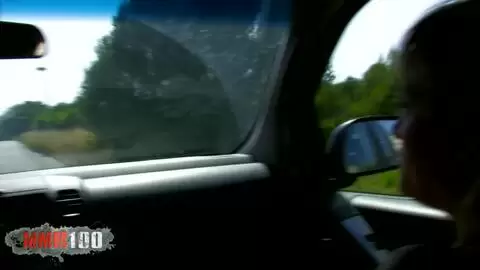 Parada de orina en el coche con la MILF rubia francesa Alicia Flore photo 11