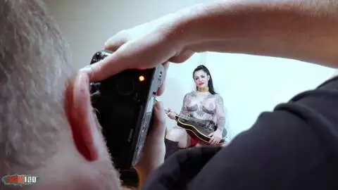 Maquina de follar y sexo anal para la bella francesa tatuada Alicia Dark photo 03