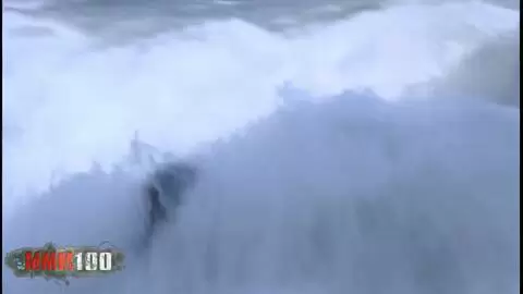 Alicya desnudandose en la playa  photo 09