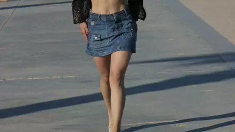 Alicya posando   photo 11