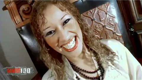 Alycia Lopez posando   photo 02