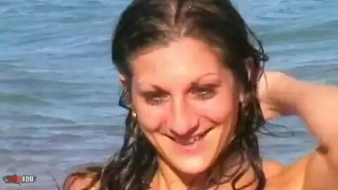 Alys Rebel haciendo un strip   photo 16