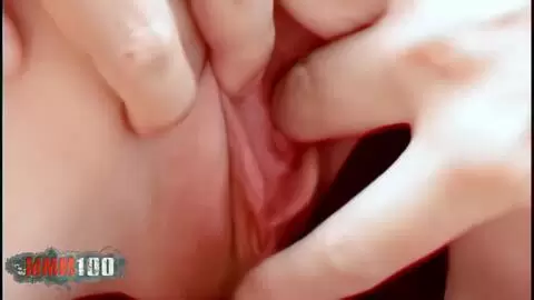 Alys Rebel y Terry follando en la cama photo 02