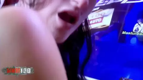 Sexo en público con Ana Martin en el salón erótico de Barcelona photo 11