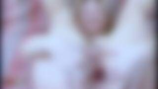 Anastasia kass desnudandose  