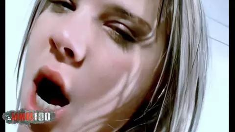 Anastasia Mayo y Sasha en un trío caliente photo 11