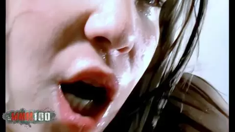 Anastasia Mayo y Sasha en un trío caliente photo 16