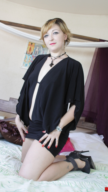 Andrea Diangelis Foto Sexy Gratis #012