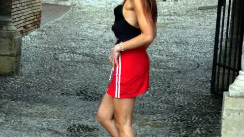 Angelina posando   photo 1