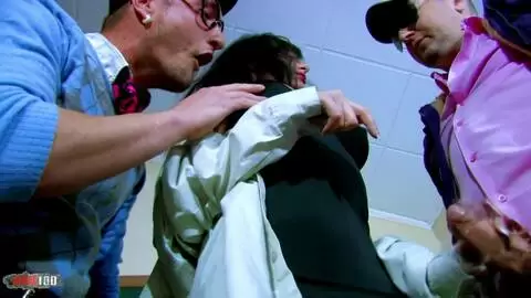 Doble penetración con el profesor de árabe en el aula photo 03