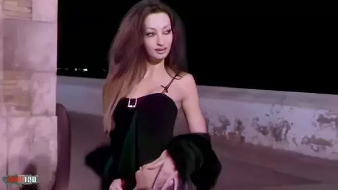 Angelina posando  photo 04