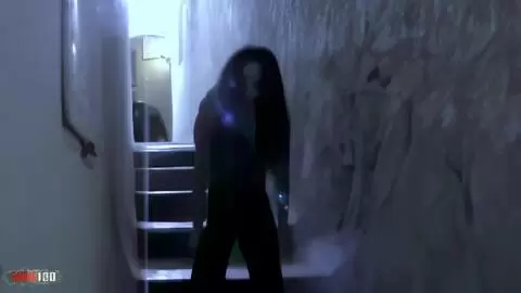 Angelina posando  photo 07