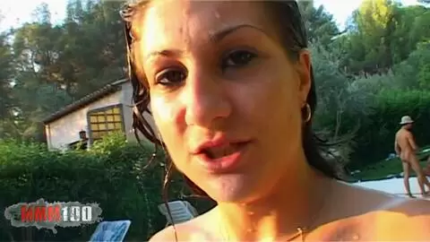 Angie Kiss y Alys Rebel comparten una gran polla en un plan de cuatro planos junto a la piscina photo 16