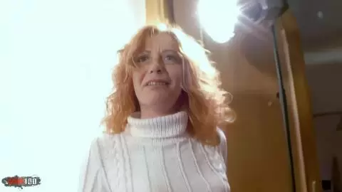 Ann Lorca haciendo un strip en las escaleras  photo 12