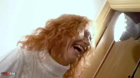 Ann Lorca haciendo un strip en las escaleras  photo 14