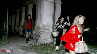 TrÃ­o anal de halloween al a...