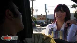 Caza de putita en la calle