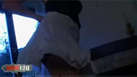 La preciosa y delgada francesa Ava se hace un striptease delante de la chimenea photo 05