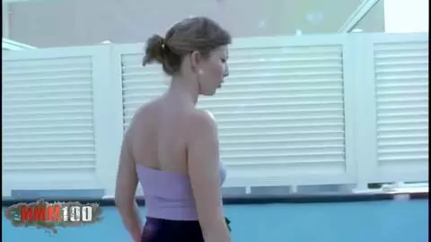 Juerga en la azotea con la esbelta rubia Ava y Terry Kemaco