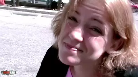 Joven rubia francesa con tetas pequeñas Axelle Laroche bien follando photo 01