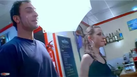 Se excita sobre las nalgas de la bella Axelle photo 12