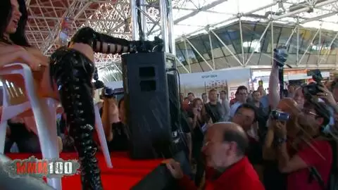 Show de Jessica Blue a FICEB 2010 photo 14