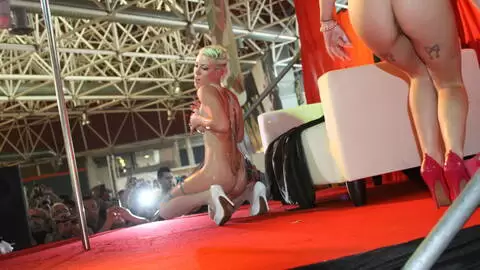 Show de Jordanne Kali y Milky Cooper a FICEB 2010 photo 10