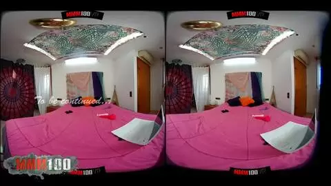 Rubia con tetas grandes hace un striptease vr photo 16