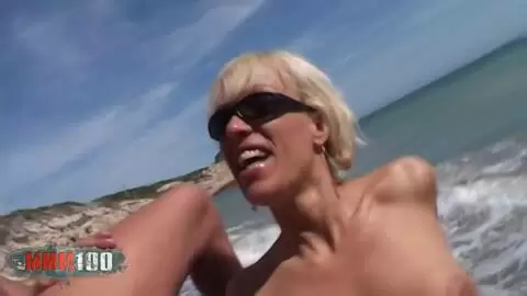 Magnífica MILF española Betty Davis follada en la playa por Jorge Fernández photo 16