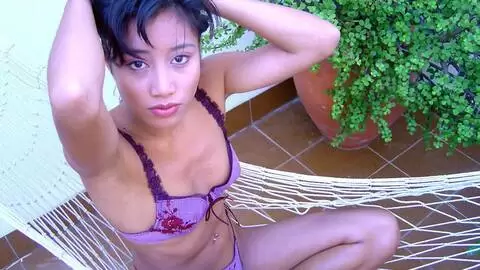 Betty desnudandose  en la terraza  photo 3