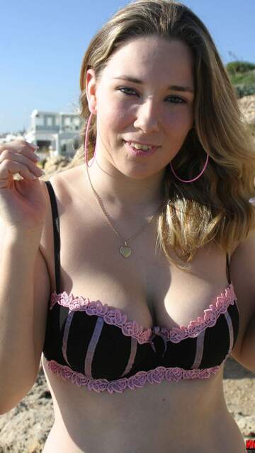 Calia B Foto Sexy Gratis #021